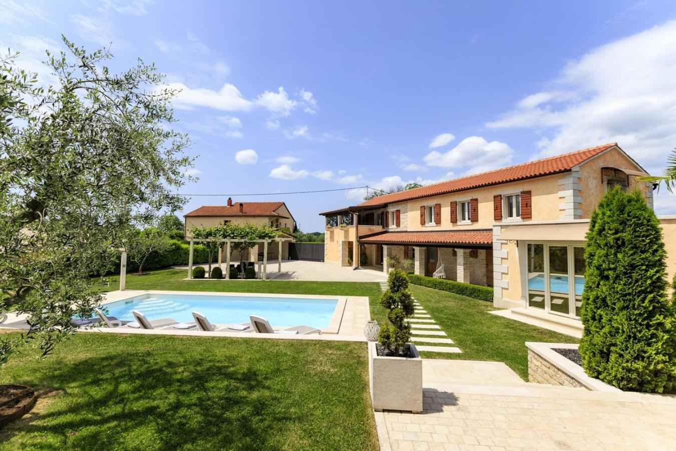 Villa Viscum In Central Istria For 8 Persons With Large Garden - Pet Friendly Pazin Ngoại thất bức ảnh