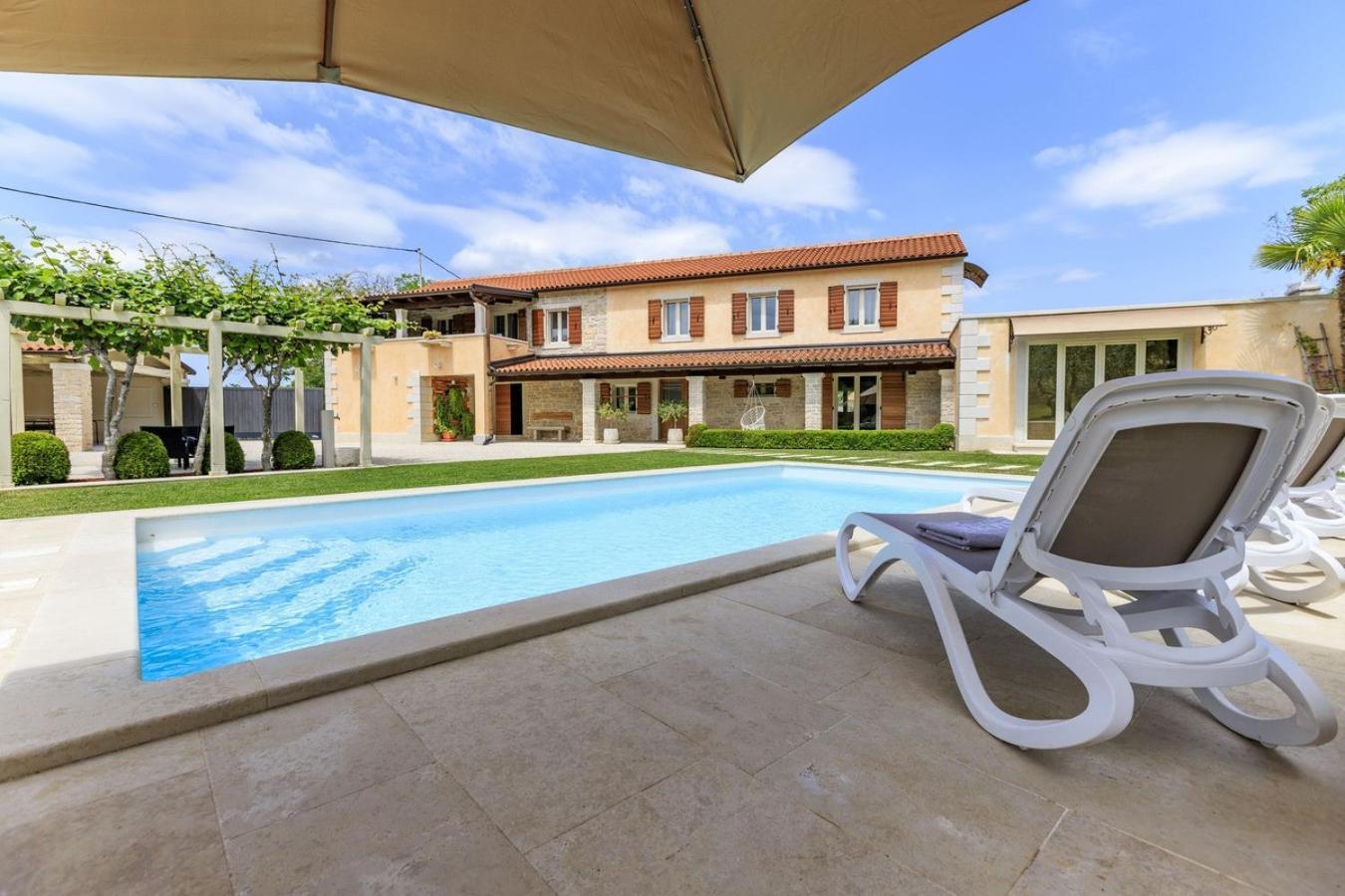 Villa Viscum In Central Istria For 8 Persons With Large Garden - Pet Friendly Pazin Ngoại thất bức ảnh