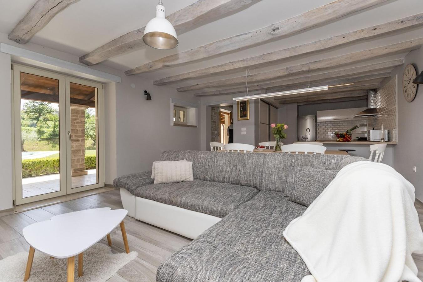 Villa Viscum In Central Istria For 8 Persons With Large Garden - Pet Friendly Pazin Ngoại thất bức ảnh
