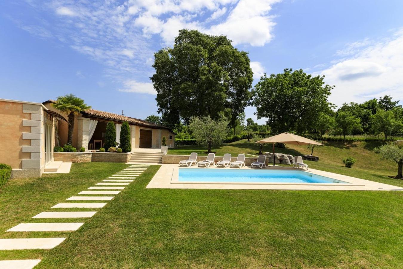 Villa Viscum In Central Istria For 8 Persons With Large Garden - Pet Friendly Pazin Ngoại thất bức ảnh